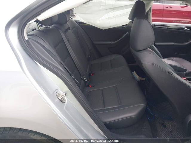 3VWL17AJ2GM224384 Volkswagen Jetta Sedan 1.8t Sel
