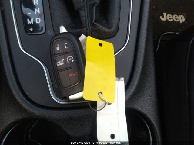 1C4PJLLB9KD205743 Jeep Cherokee Latitude Plus