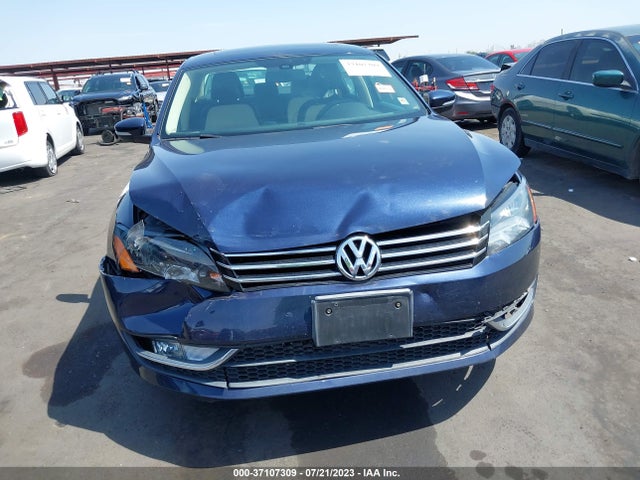 1VWBT7A33FC068850 Volkswagen Passat 1.8t Se W/sunroof & Nav