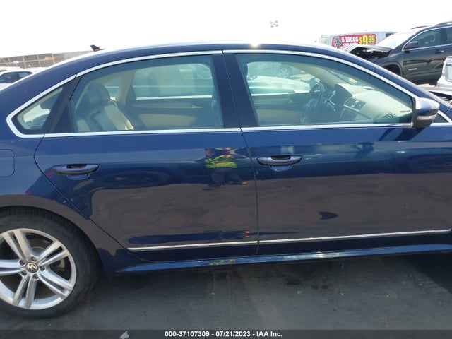 1VWBT7A33FC068850 Volkswagen Passat 1.8t Se W/sunroof & Nav