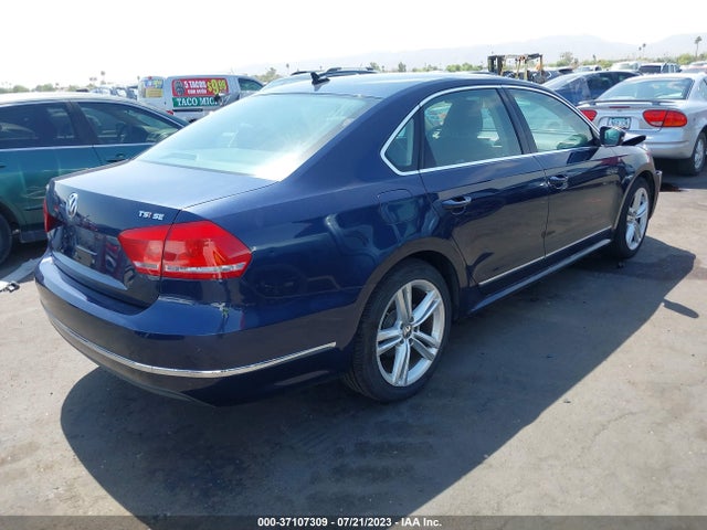 1VWBT7A33FC068850 Volkswagen Passat 1.8t Se W/sunroof & Nav