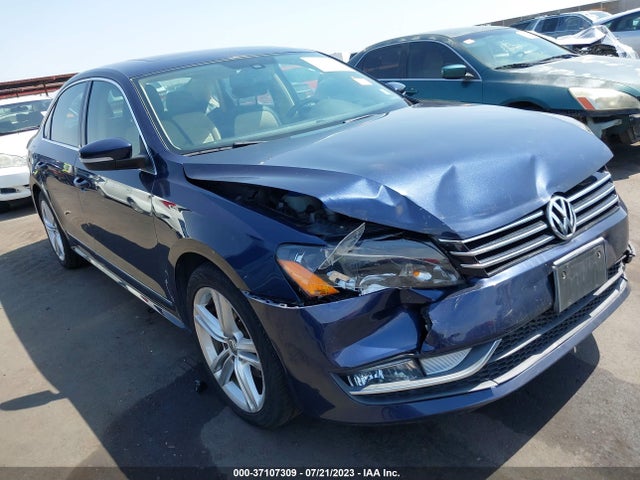 1VWBT7A33FC068850 Volkswagen Passat 1.8t Se W/sunroof & Nav