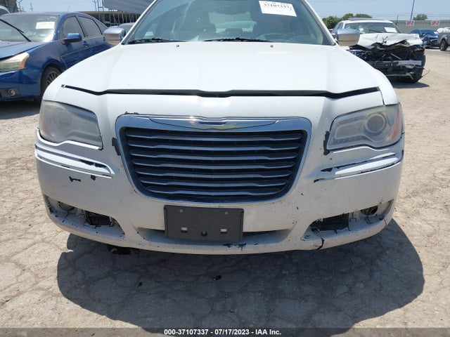 2011 CHRYSLER 300 LIMITED VIN: 2C3CA5CG2BH582895