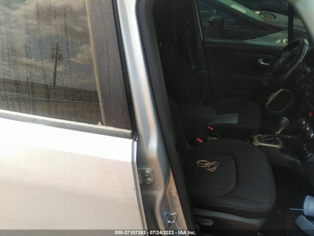 ZACCJABT9GPD84176 Jeep Renegade Latitude