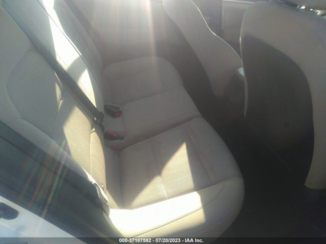 2017 HYUNDAI ELANTRA SE VIN: 5NPD84LFXHH089737