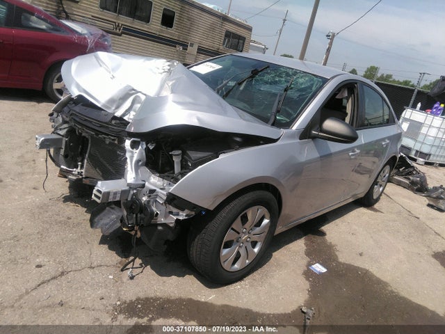 Chevrolet CRUZE LS 2015 1G1PA5SH9F7142108 Image 2