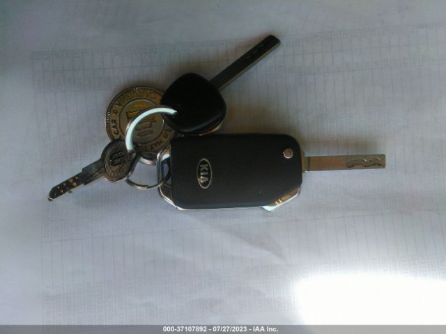 3KPF24AD9KE121066 KIA Forte Lxs