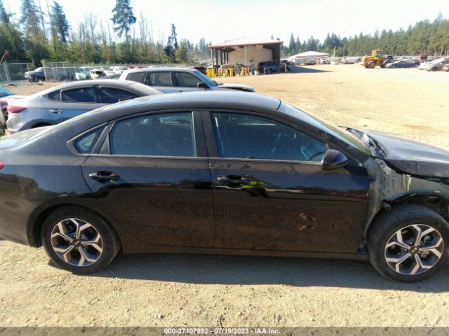 3KPF24AD9KE121066 KIA Forte Lxs