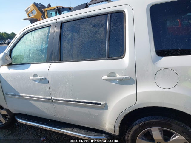 Honda Pilot Touring 2015 5FNYF4H90FB072774 Image 15