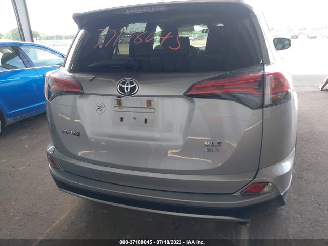 2018 TOYOTA RAV4 XLE/ADVENTURE VIN: 2T3RFREV8JW815445
