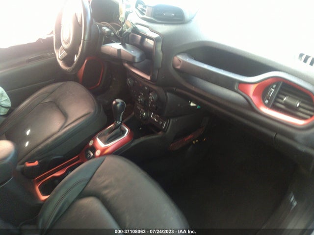 ZACCJBCB6JPH59671 Jeep Renegade Trailhawk