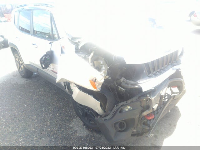 ZACCJBCB6JPH59671 Jeep Renegade Trailhawk