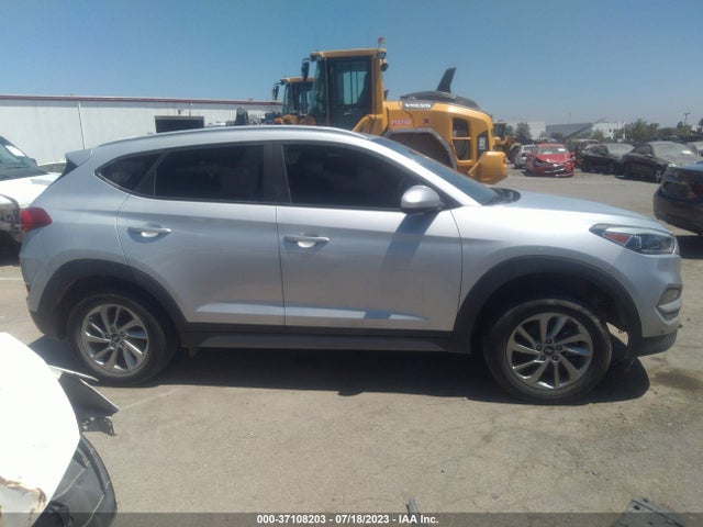 Hyundai TUCSON SEL 2018 KM8J33A43JU662658 Image 4