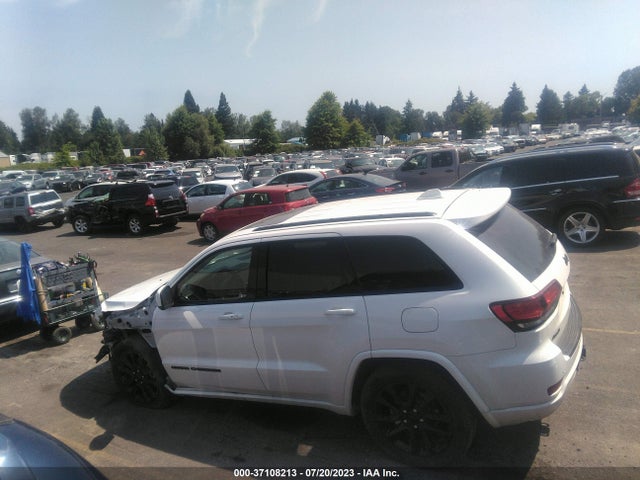 1C4RJFAG4MC687426 Jeep Grand Cherokee Laredo X