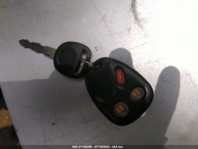 2003 CADILLAC ESCALADE VIN: 1GYEC63T03R210775