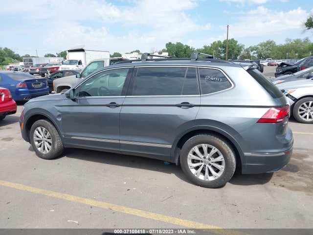 3VV2B7AX8JM072216 Volkswagen Tiguan Sel/se