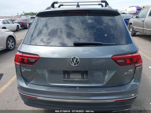 3VV2B7AX8JM072216 Volkswagen Tiguan Sel/se