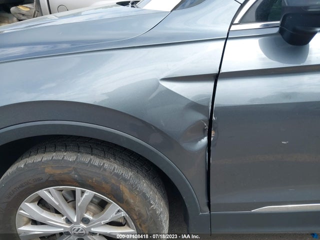 3VV2B7AX8JM072216 Volkswagen Tiguan Sel/se
