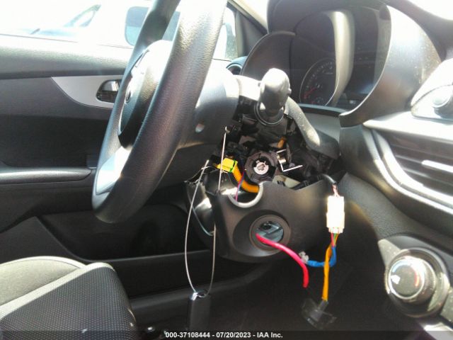 3KPF24AD1LE214472 KIA Forte Lxs