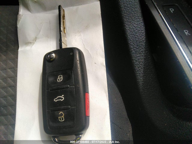 3VW2B7AJ0HM256972 Volkswagen Jetta 1.4t S