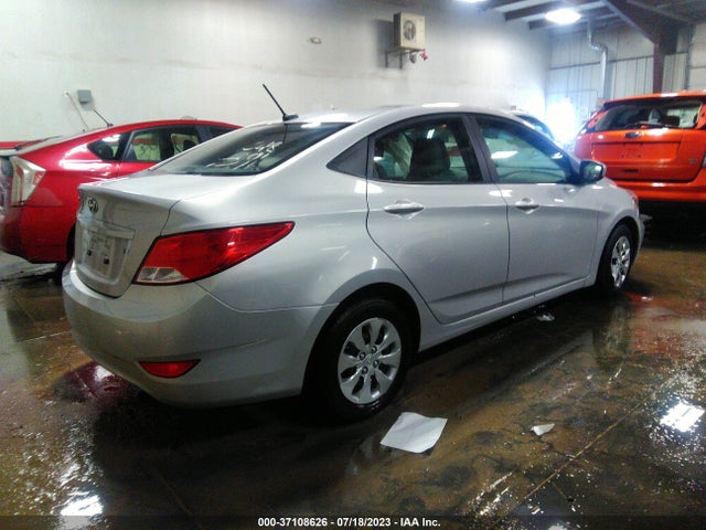 Hyundai ACCENT SE 2017 KMHCT4AE2HU289307 Image 4