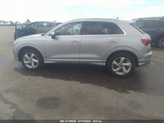 WA1AUCF31M1133209 Audi Q3 PREMIUM