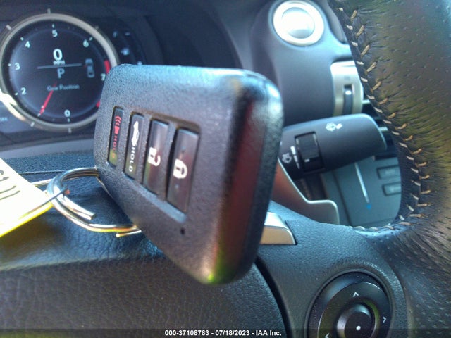 Lexus IS 250 2015 JTHCF1D20F5026573 Image 3