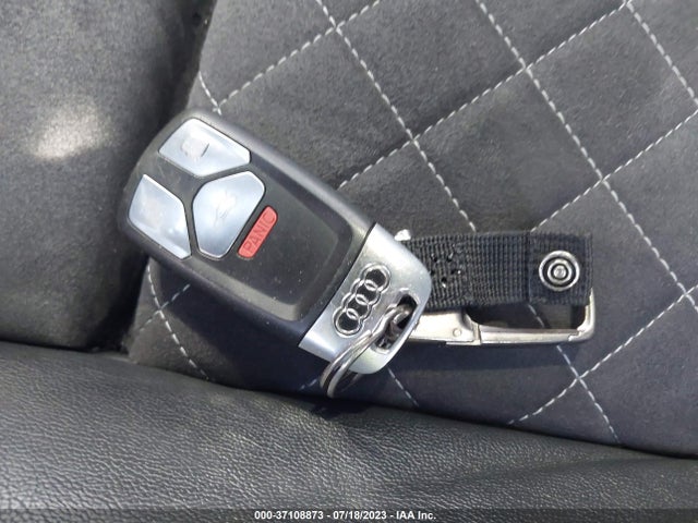 WAUC4CF56JA041392 Audi S5 Sportback Prestige