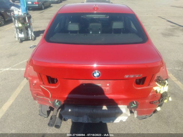 WBA8B9G3XHNU54253 BMW 3 Series 330i