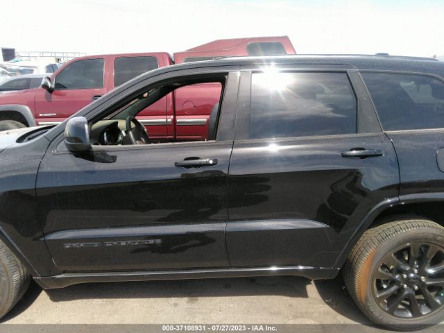 1C4RJFAG2JC466385 Jeep Grand Cherokee Altitude