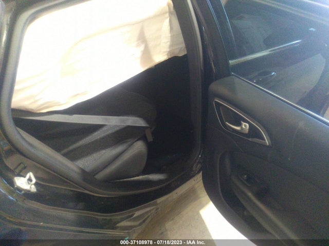 1C3CCCAB1GN107386 Chrysler 200 Limited
