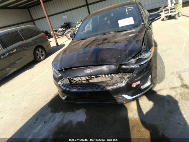 3FA6P0SU3KR114928 Ford Fusion Energi Titanium