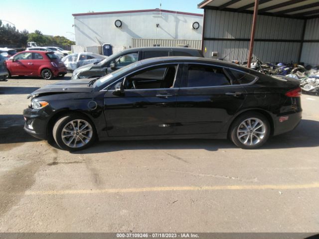 3FA6P0SU3KR114928 Ford Fusion Energi Titanium