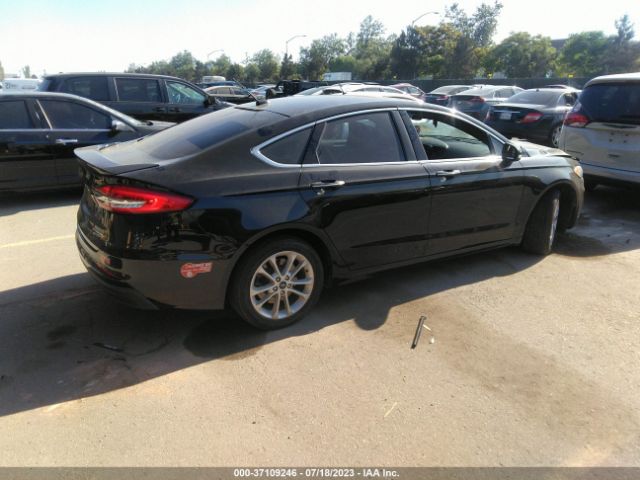 3FA6P0SU3KR114928 Ford Fusion Energi Titanium