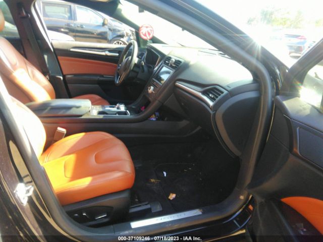 3FA6P0SU3KR114928 Ford Fusion Energi Titanium