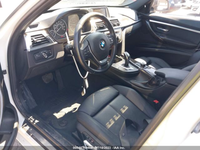 WBA8B9C5XHK676090 BMW 330I
