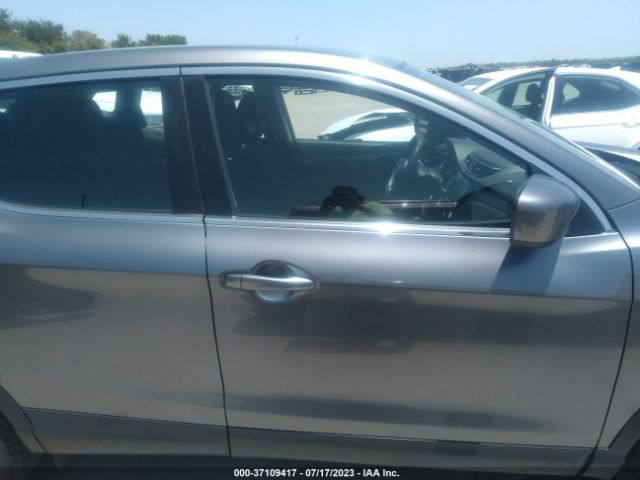JN1BJ1AW1MW436747 Nissan Rogue Sport S