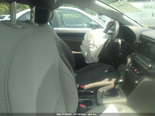 2018 HYUNDAI ELANTRA SEL VIN: 5NPD84LF0JH263353