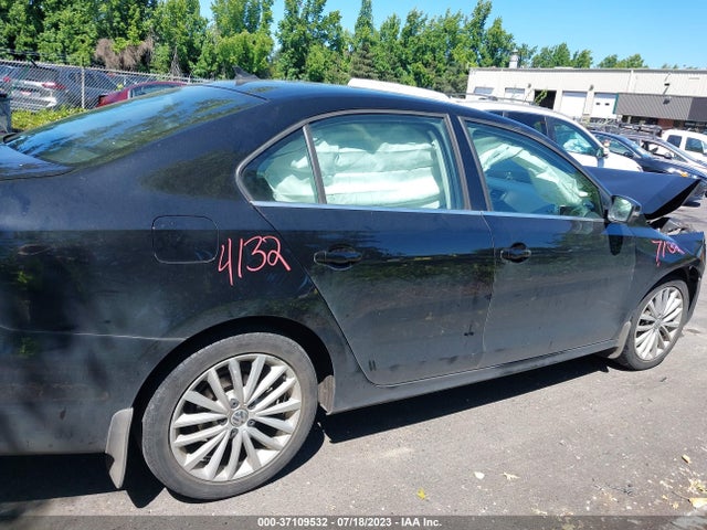 2014 VOLKSWAGEN JETTA 1.8T SE VIN: 3VWD17AJ6EM417784