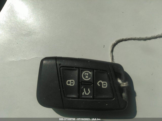 3VV3B7AX7NM138295 Volkswagen TIGUAN SE