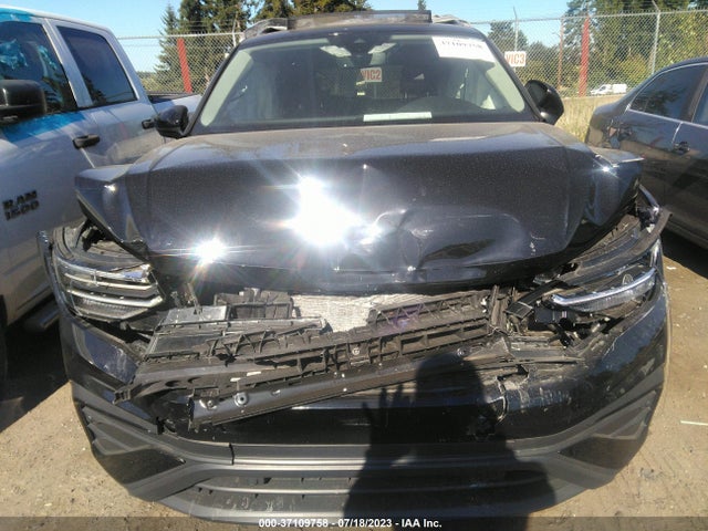 3VV3B7AX7NM138295 Volkswagen TIGUAN SE