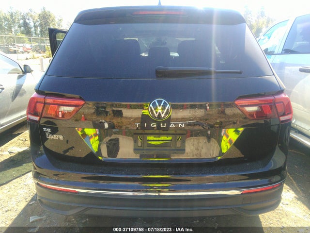 3VV3B7AX7NM138295 Volkswagen TIGUAN SE