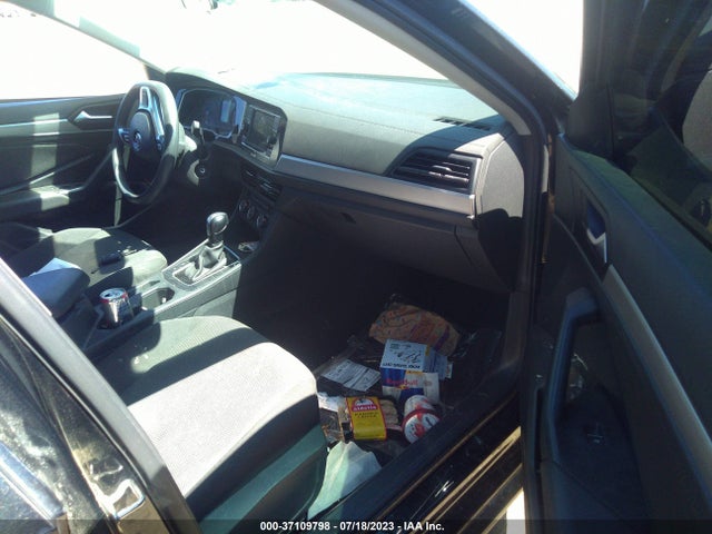 3VWC57BU2MM022556 Volkswagen Jetta S/se/r-line