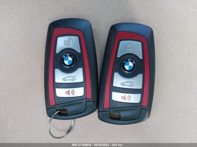 WBA8B9G36HNU57215 BMW 3 Series 330i