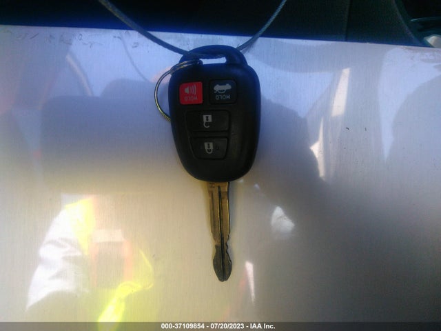 Toyota Corolla L/le/s/s Plus/le Plus 2015 5YFBURHE7FP228738 Image 3