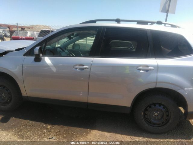 JF2SJAEC5HH412752 Subaru Forester Premium