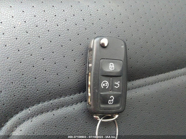 1VWMA7A32LC008276 Volkswagen Passat 2.0t R-line