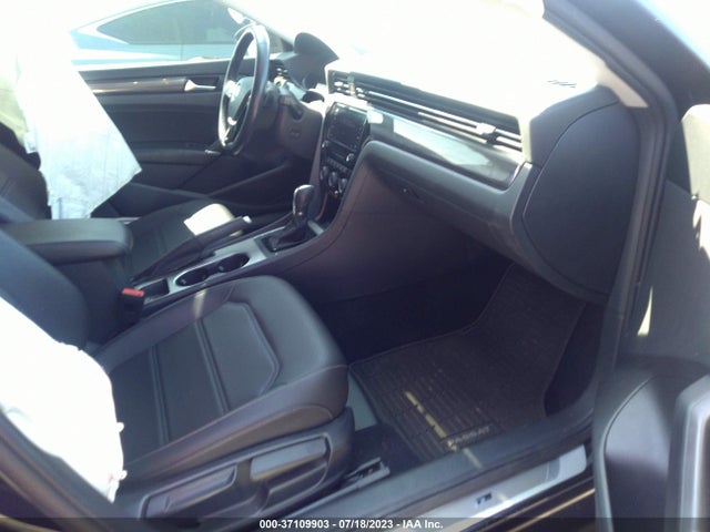 1VWMA7A32LC008276 Volkswagen Passat 2.0t R-line