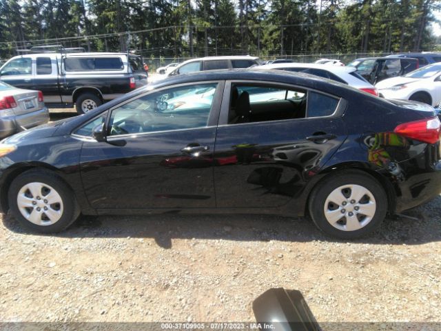 KNAFK4A67G5598127 KIA FORTE LX