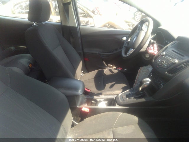 2016 FORD FOCUS SE VIN: 1FADP3K27GL248483